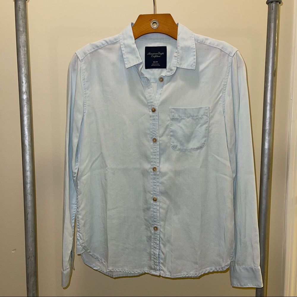 Women’s American Eagle Button Down